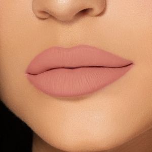 Kylie Cosmetics Makeup - Kylie Jenner One Wish Lip Kit Kylie Cosmetics Makeup - Kylie Jenner One Wish Lip Kit